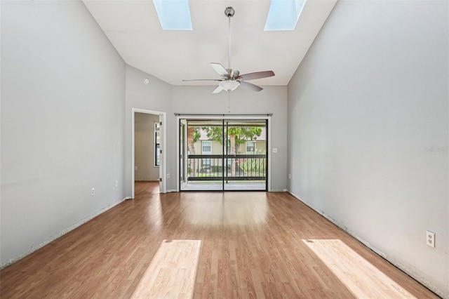 3118 S Semoran Blvd Unit 2, Orlando, FL 32822 - unfurnished room featuring a skylight, light wood finished floors, and ceiling fan