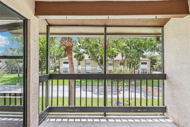3118 S Semoran Blvd Unit 2, Orlando, FL 32822 - detailed view of stucco siding