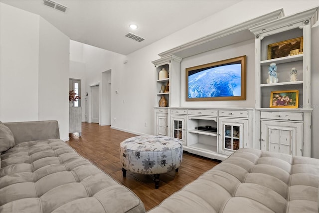 922 Grazie Loop, Davenport, FL 33837 - living area featuring wood finished floors and baseboards