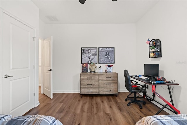 922 Grazie Loop, Davenport, FL 33837 - office area with wood finished floors and a ceiling fan