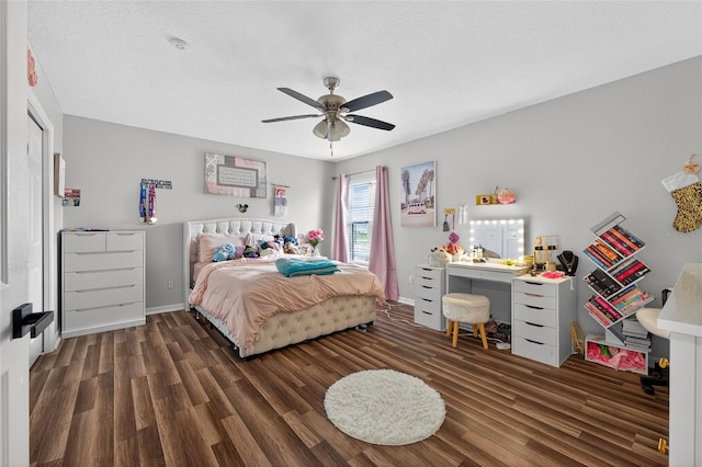 1224 Blackwater Pond Dr, Orlando, FL 32828 - bedroom featuring wood finished floors, a ceiling fan, and a textured ceiling