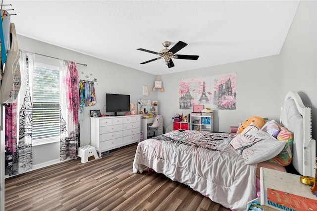 1224 Blackwater Pond Dr, Orlando, FL 32828 - bedroom with wood finished floors and ceiling fan