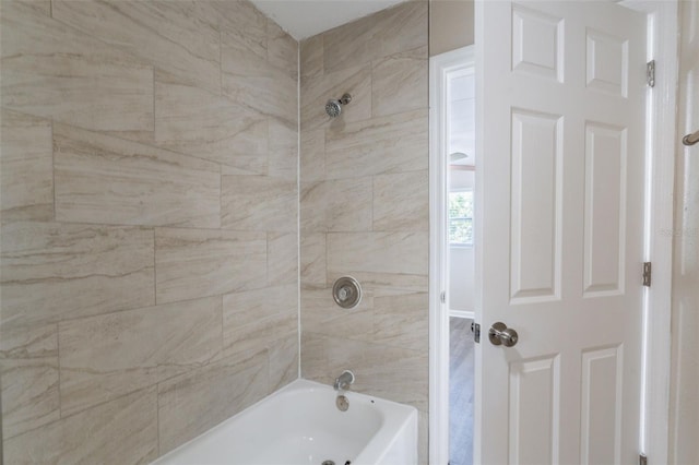 3850 11th Ave S, Saint Petersburg, FL 33711 - full bath with shower / bathtub combination