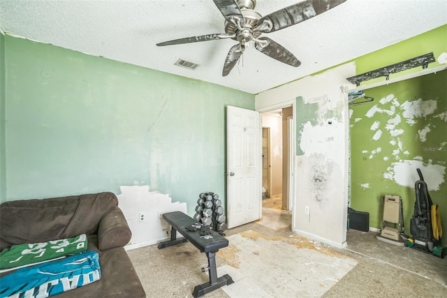 6401 Fortune Ln, Apopka, FL 32712 - sitting room with a ceiling fan and a textured ceiling