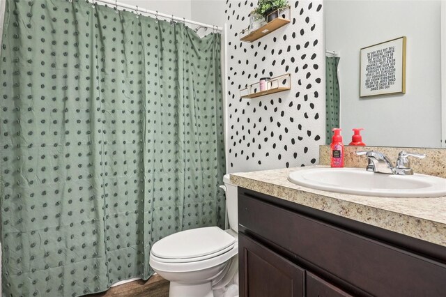 785 Orchid Grove Blvd, Davenport, FL 33837 - bathroom with vanity and a shower with shower curtain