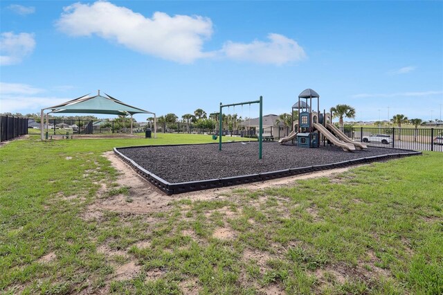 785 Orchid Grove Blvd, Davenport, FL 33837 - community jungle gym with a gazebo