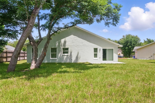 841 Wesson Ct, Casselberry, FL 32707 - back of property with stucco siding