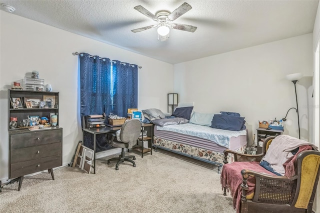 819 Lucent Sands Ct, Brandon, FL 33511 - bedroom featuring carpet flooring, a ceiling fan, a textured ceiling, and a desk