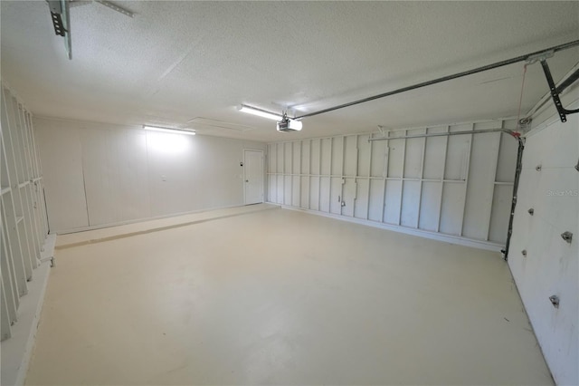 5472 E Grant St, Orlando, FL 32812 - garage with a garage door opener