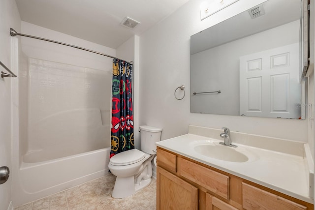 100 Monterey Oaks Dr, Sanford, FL 32771 - bathroom with vanity and shower / tub combo with curtain
