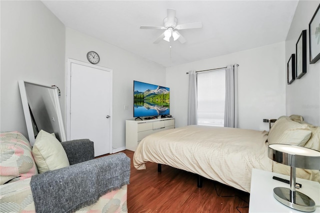 5566 Metrowest Blvd Unit 10, Orlando, FL 32811 - bedroom with wood finished floors and ceiling fan