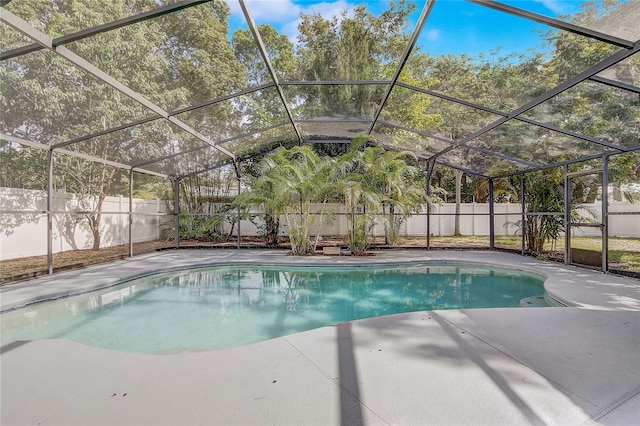 1921 Heathwood Dr, Winter Park, FL 32792 - view of swimming pool featuring a fenced backyard, a patio, and a lanai