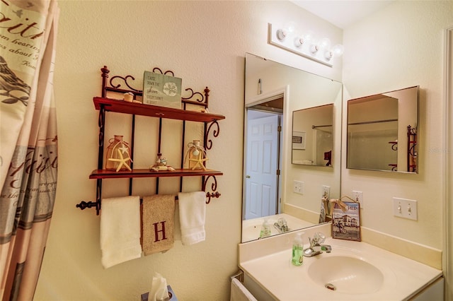 2031 Wekiva Reserve Blvd, Apopka, FL 32703 - full bath with vanity