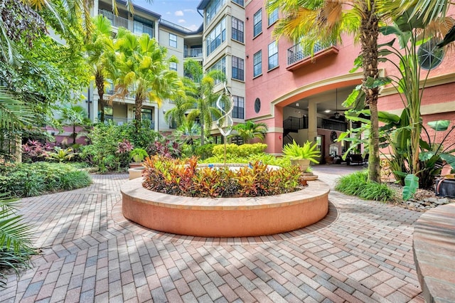 911 N Orange Ave Unit 443, Orlando, FL 32801 - surrounding community