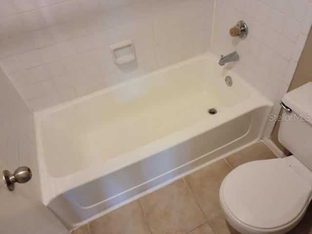 236 Afton Sq Unit 207, Altamonte Springs, FL 32714 - bathroom featuring tile patterned floors and a bathtub