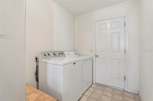 17097 SE 96th Chapelwood Cir, The Villages, FL 32162 - laundry room featuring washing machine and dryer