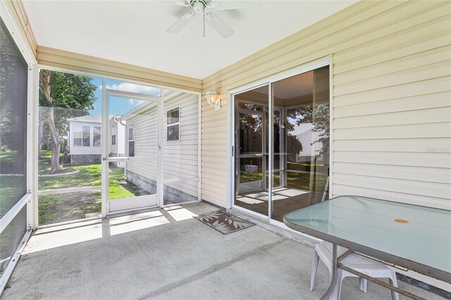 17097 SE 96th Chapelwood Cir, The Villages, FL 32162 - sunroom / solarium featuring a ceiling fan
