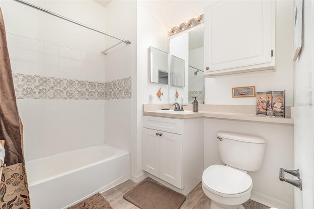 1125 Lake Shadow Cir Unit 5308, Maitland, FL 32751 - bathroom featuring wood finished floors, shower / bathtub combination with curtain, and vanity