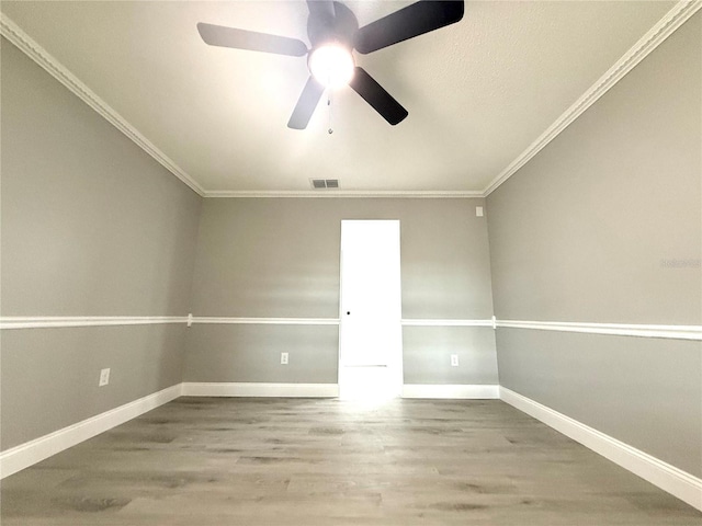 926 Freshmeadow Ct, Apopka, FL 32703 - empty room featuring ornamental molding, wood finished floors, and a ceiling fan
