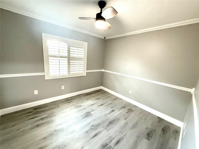 926 Freshmeadow Ct, Apopka, FL 32703 - unfurnished room with a ceiling fan, crown molding, and wood finished floors