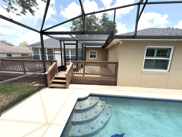 926 Freshmeadow Ct, Apopka, FL 32703 - swimming pool featuring a deck, a patio, and glass enclosure