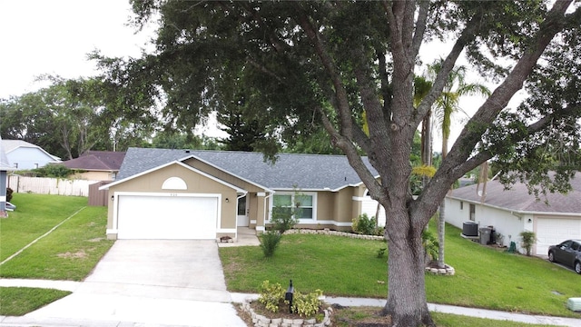 926 Freshmeadow Ct, Apopka, FL 32703 - single story home with an attached garage, concrete driveway, roof with shingles, and stucco siding