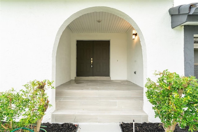 6019 Crystal View Dr, Orlando, FL 32819 - property entrance featuring stucco siding