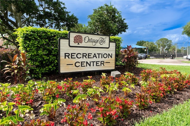 6019 Crystal View Dr, Orlando, FL 32819 - view of community sign