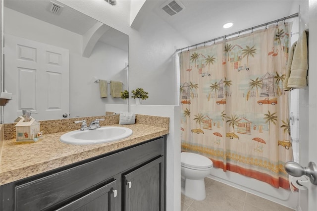 1191 Honey Blossom Dr Unit D, Orlando, FL 32824 - bathroom with vanity, tile patterned floors, and shower / bath combo with shower curtain