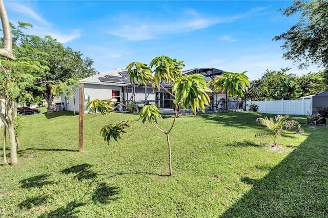 2919 Foraker Way, Kissimmee, FL 34758 - view of yard with glass enclosure