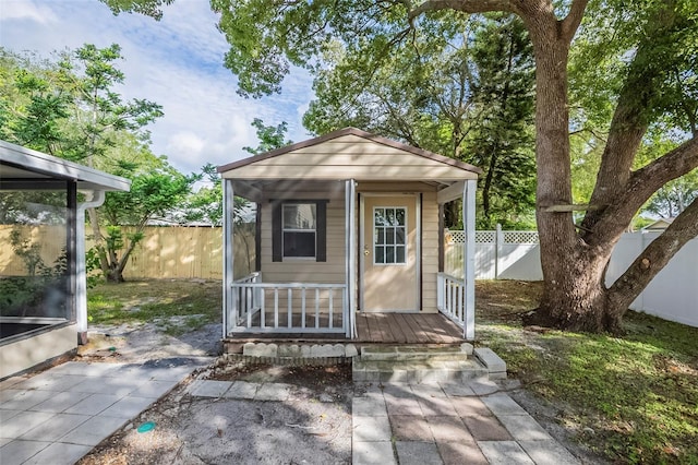 4800 Reginald Rd, Orlando, FL 32829 - view of outdoor structure featuring a fenced backyard