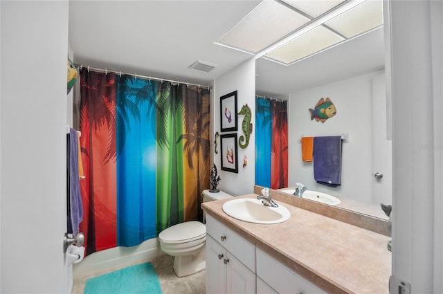 9860 62nd Ter N Unit 1047, Saint Petersburg, FL 33708 - full bath featuring vanity and toilet