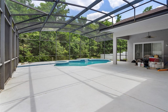 1542 Wescott Loop, Winter Springs, FL 32708 - view of swimming pool with a patio, ceiling fan, a pool with connected hot tub, and glass enclosure