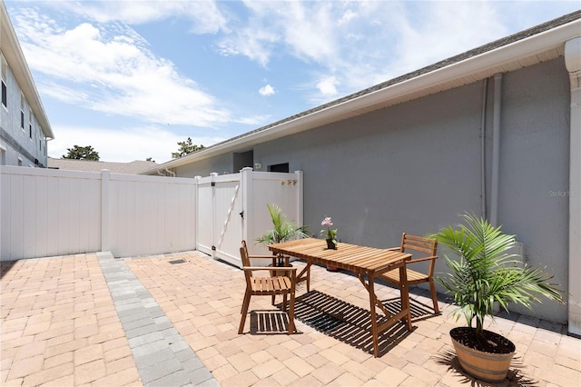 2211 J Lawson Blvd, Orlando, FL 32824 - view of patio with outdoor dining space