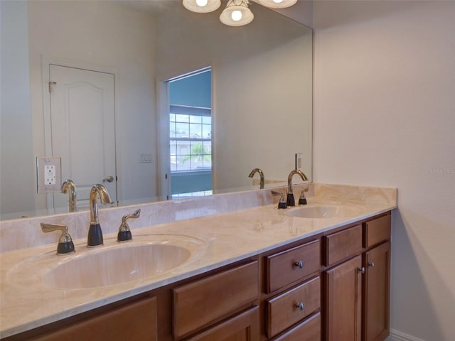 17322 Chateau Pine Way, Clermont, FL 34711 - full bath featuring double vanity