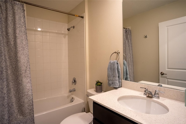 561 Andrea Cir S, Haines City, FL 33844 - bathroom with vanity and shower / tub combo with curtain