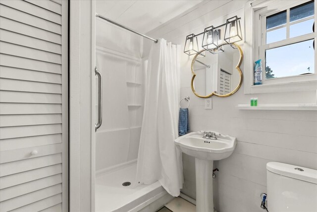 8407 Interbay Blvd, Tampa, FL 33616 - full bath with a shower stall