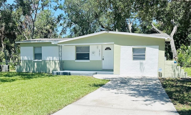 2731 Union St S, Saint Petersburg, FL 33712 - photo 1