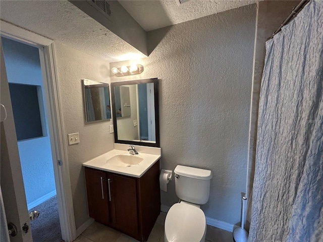 1922 Conway Rd Unit 1922, Orlando, FL 32812 - full bathroom featuring a textured wall, vanity, curtained shower, and a textured ceiling