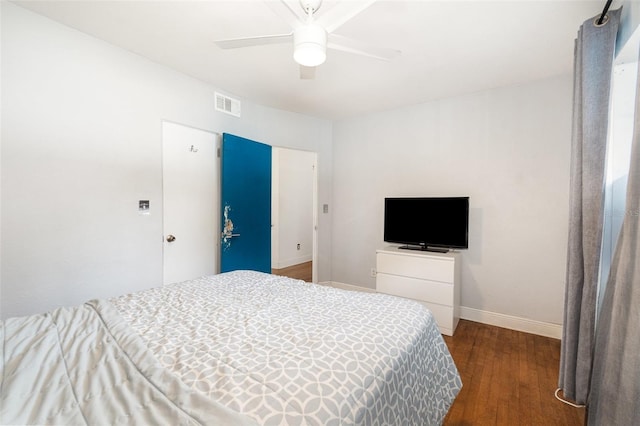 131 N Central Ave, Apopka, FL 32703 - bedroom with wood finished floors and ceiling fan