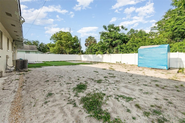 131 N Central Ave, Apopka, FL 32703 - fenced backyard with a storage shed