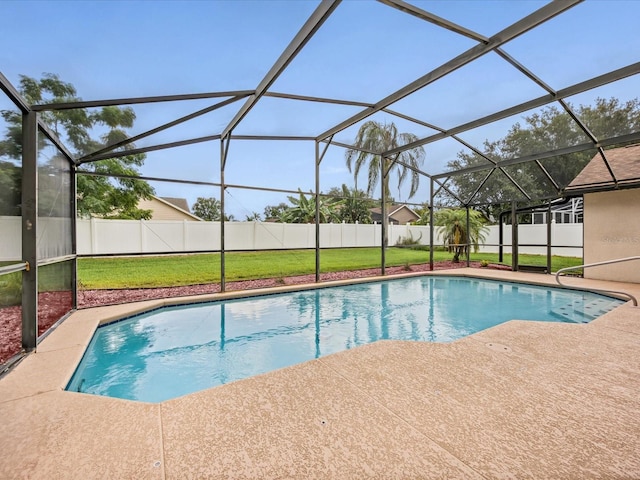 14322 Pine Cone Trl, Clermont, FL 34711 - view of swimming pool featuring a patio area, a fenced backyard, and glass enclosure