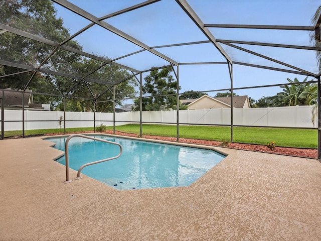 14322 Pine Cone Trl, Clermont, FL 34711 - view of pool with a patio area, a fenced backyard, and a lanai