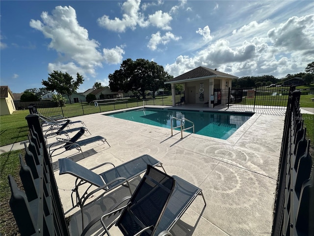 1470 Daniels Cove Dr, Winter Garden, FL 34787 - community pool with a patio