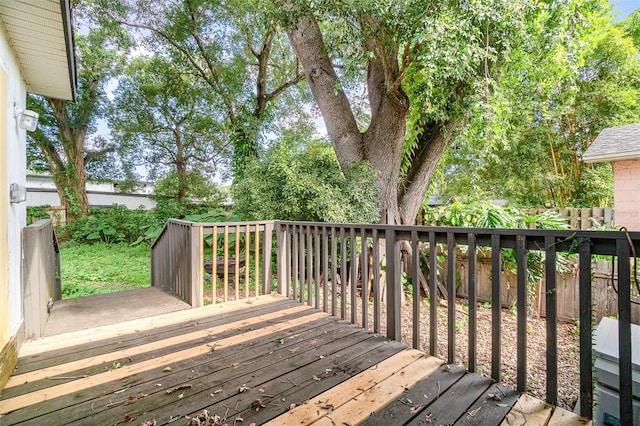 1422 Russell Ave, Orlando, FL 32806 - wooden terrace with a fenced backyard