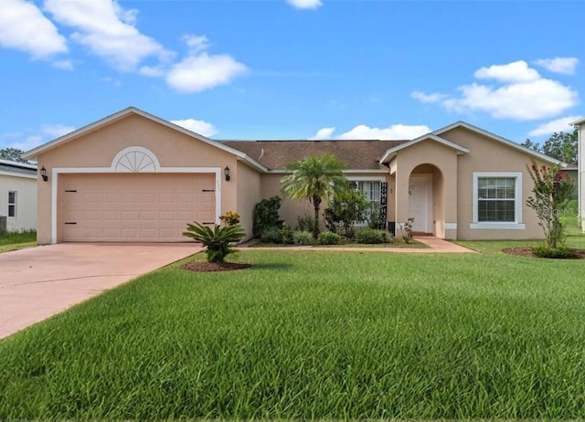 135 Inconnu Ct, Kissimmee, FL 34759 - single story home featuring stucco siding, a garage, a front yard, and concrete driveway