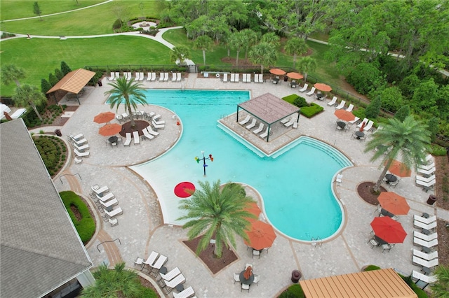 1565 Diamond Loop Dr, Kissimmee, FL 34744 - community pool with a patio area