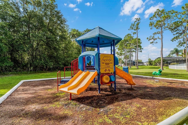 10675 Fairhaven Way, Orlando, FL 32825 - community play area featuring a yard