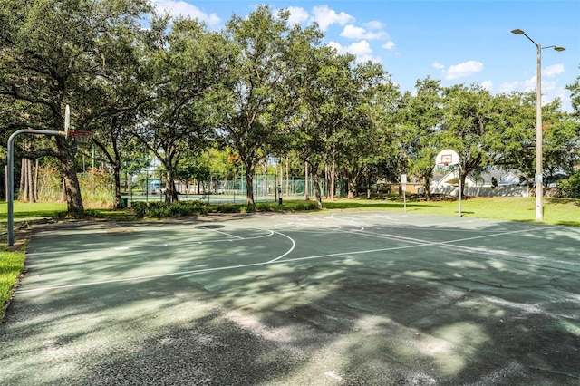 10675 Fairhaven Way, Orlando, FL 32825 - view of basketball court featuring community basketball court