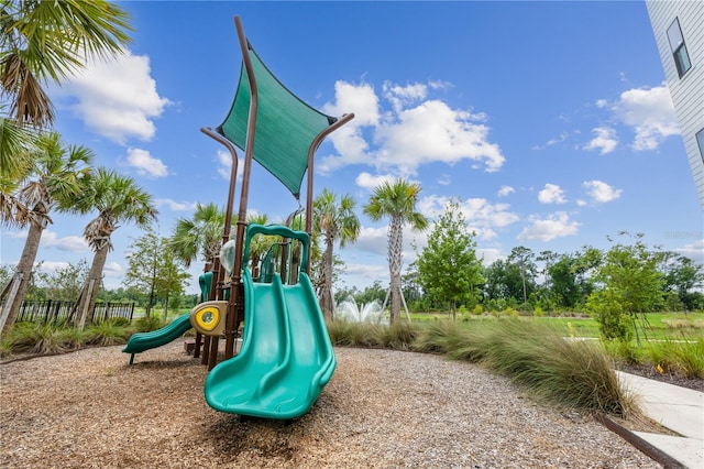 2018 Packing District Way, Orlando, FL 32804 - view of communal playground
